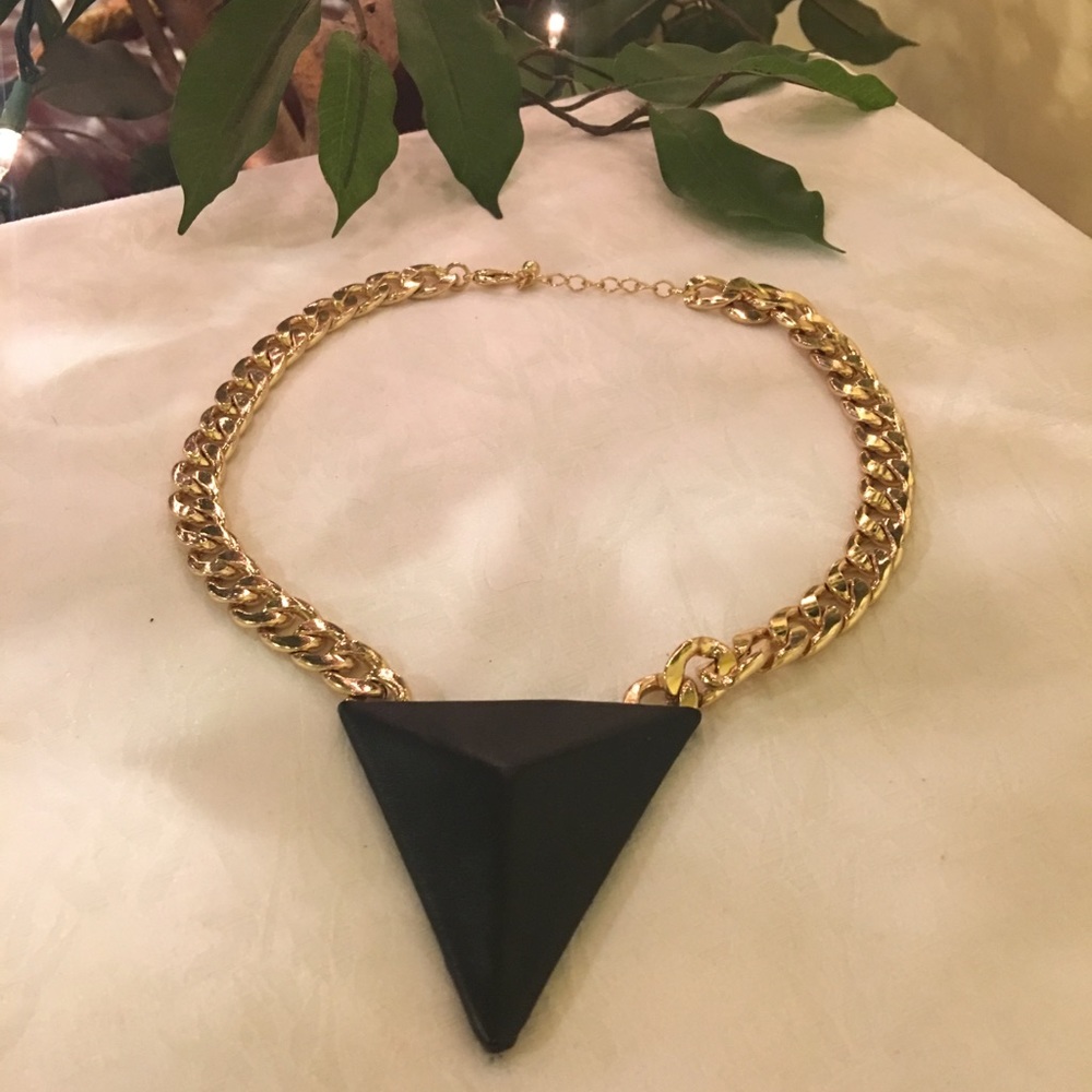 ⚡️ Gold & Black Leather necklace